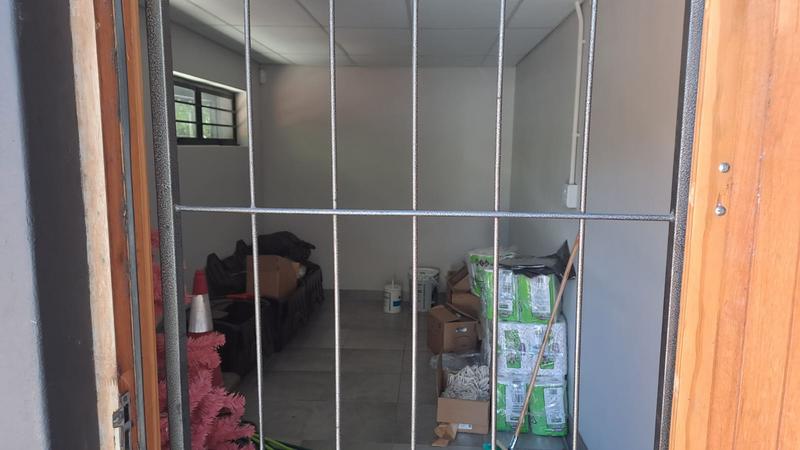 To Let commercial Property for Rent in Walmer Eastern Cape